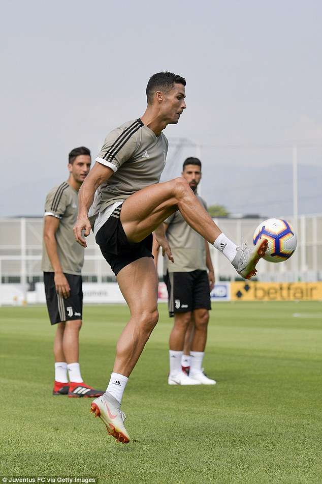 Ronaldo Tampak Mulai Berlatih Kembali
