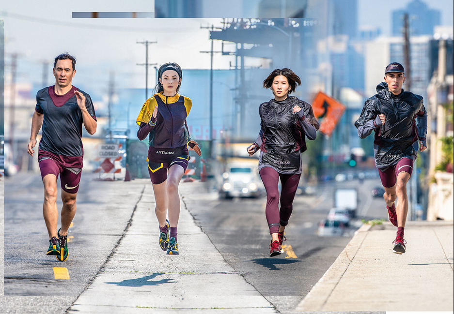 Jun Takahashi dan Nike Berkolaborasi Membuat 4 Sepatu Lari.